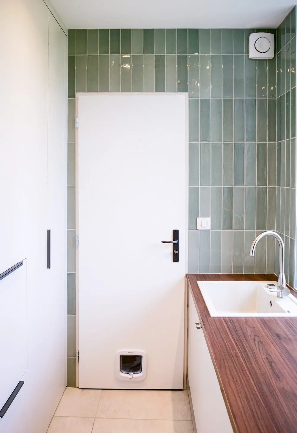 Buanderie chic et fonctionnelle dans une maison de Tournus