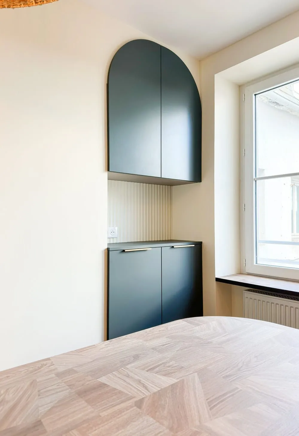 Cuisine et verrières sur mesure dans un appartement ancien