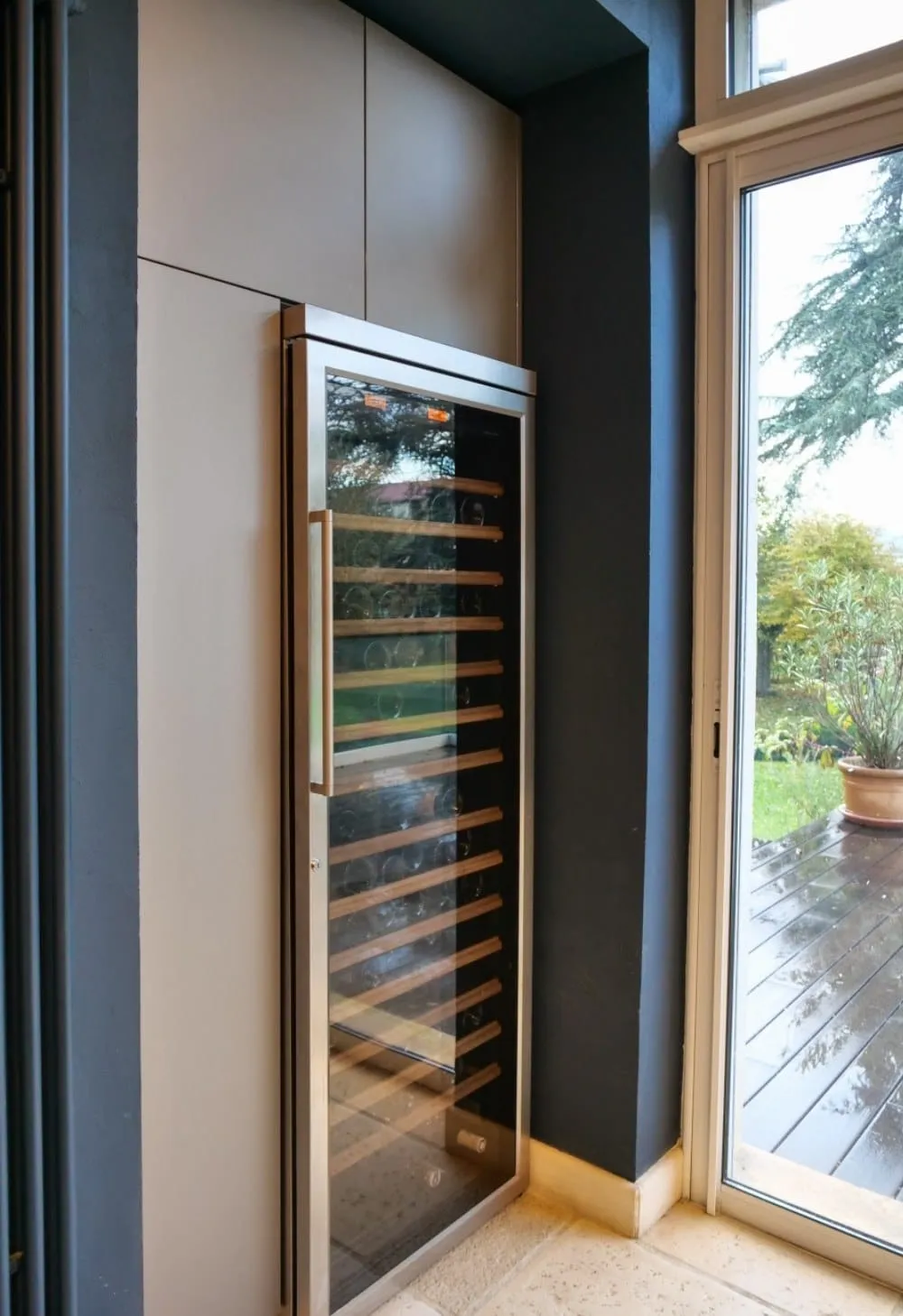 Cuisine contemporaine dans une maison mâconnaise réaménagée