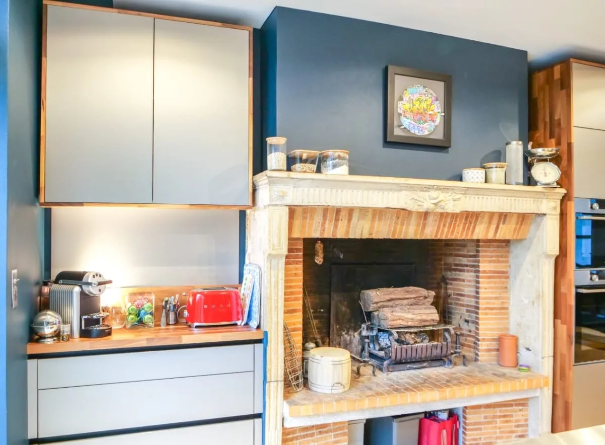 Cuisine contemporaine dans une maison mâconnaise réaménagée