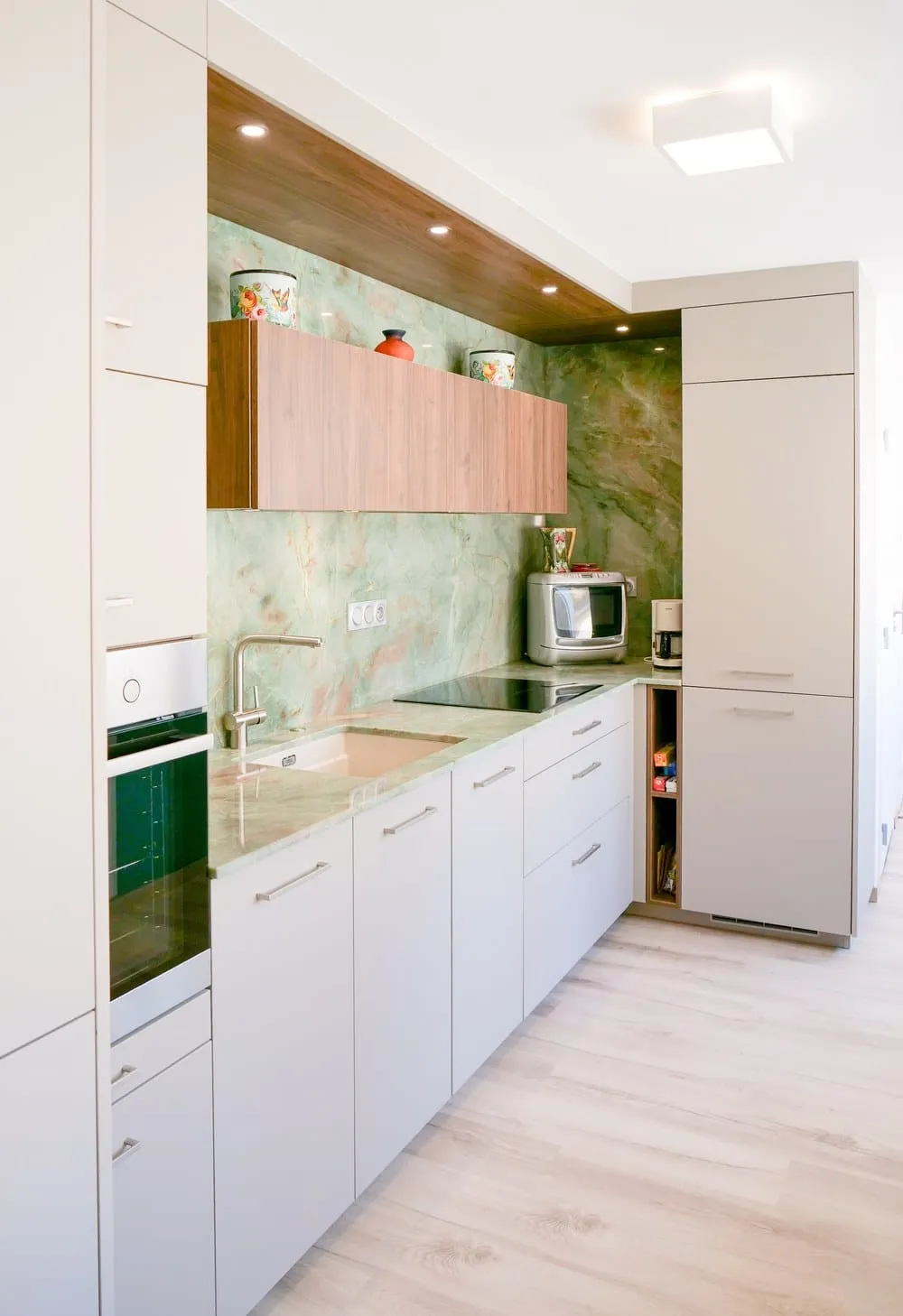 Cuisine chic et contemporaine dans un appartement de centre ville