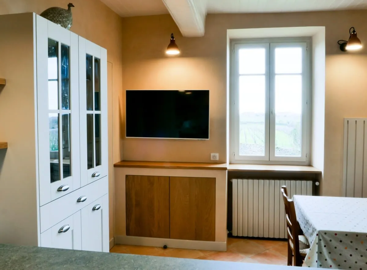 Une cuisine mêlant campagne et modernité dans une maison du Mâconnais
