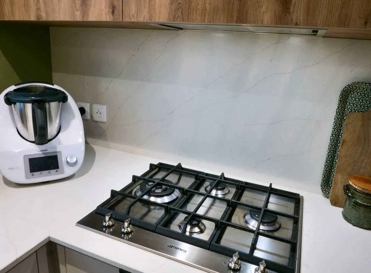 Cuisine et agencement entièrement repensés dans une maison de Viry