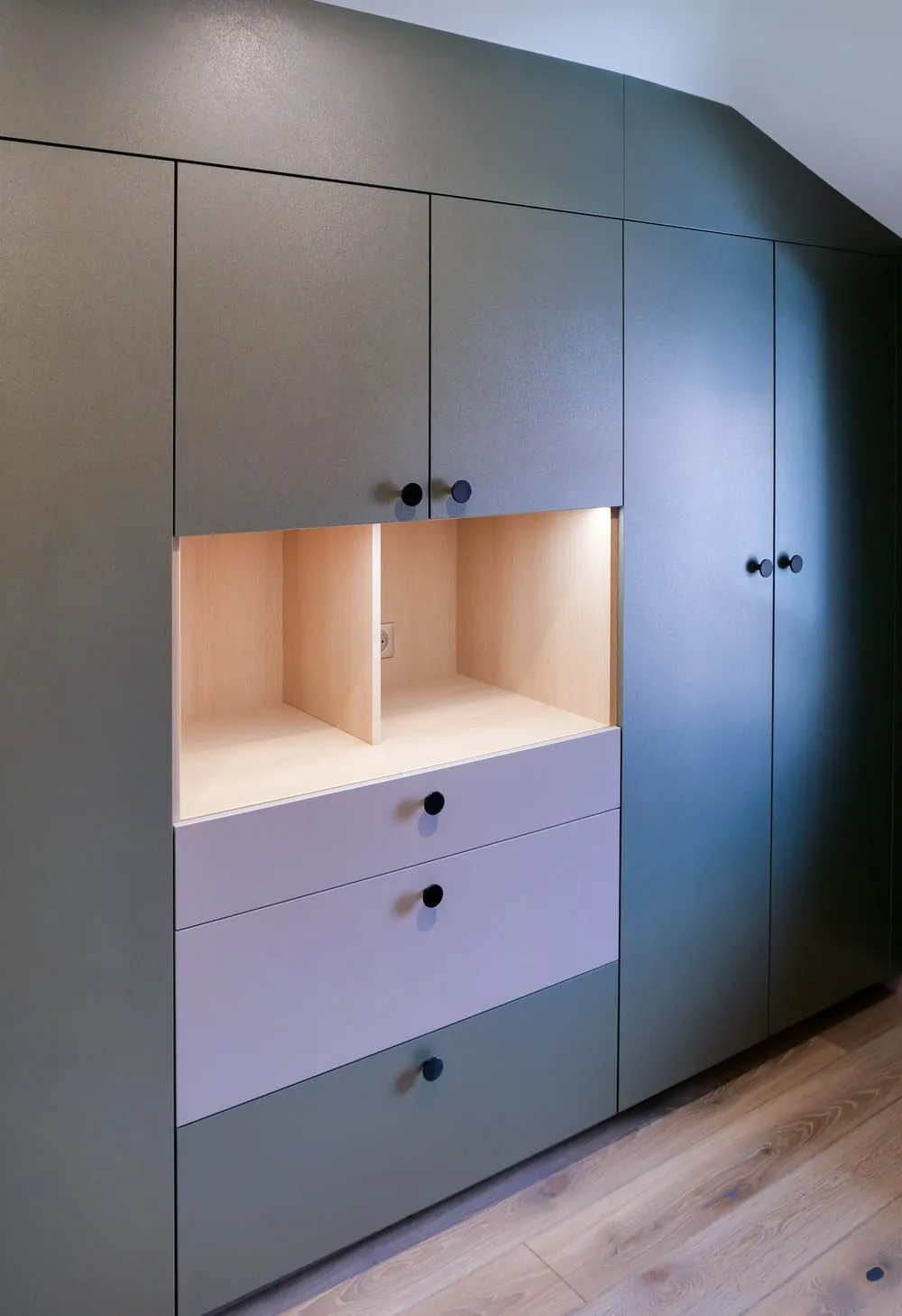 Dressing et verrière sur mesure dans une suite parentale