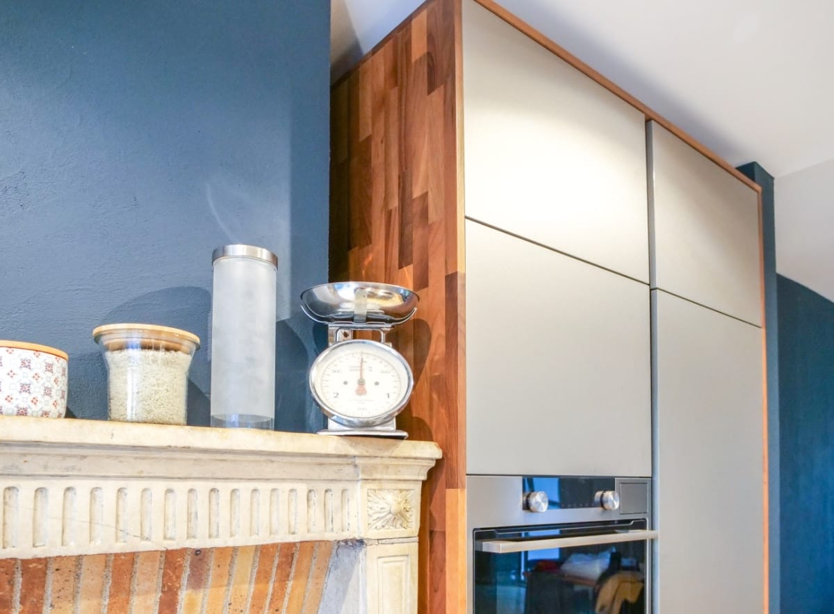 Cuisine contemporaine dans une maison mâconnaise réaménagée