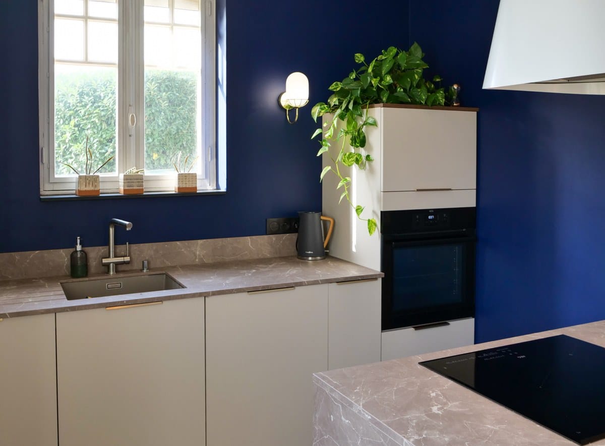 Cuisine moderne dans une maison au style Belle époque