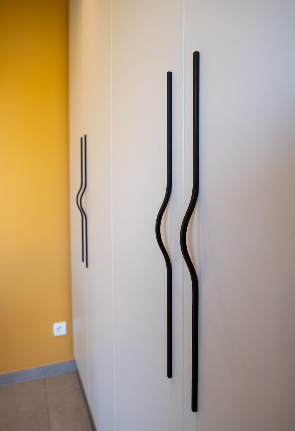 Salon et meuble tv sur mesure dans une maison totalement rénovée